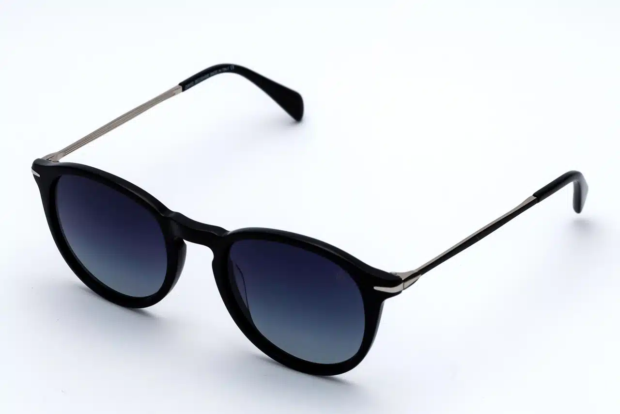 3V9A3098_result DAVID BECKHAM R5026 Black Polarized Sunglasses - Natural Acetate Frame