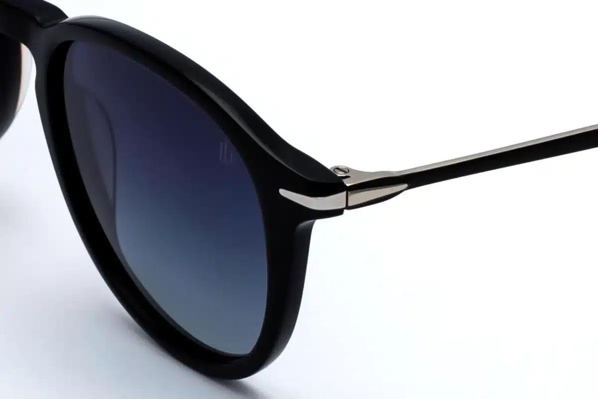 DAVID BECKHAM R5026 Black Polarized Sunglasses - Natural Acetate Frame